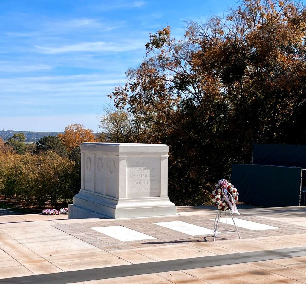 The tomb of the unknown soldier at Arlington National Cemetary.